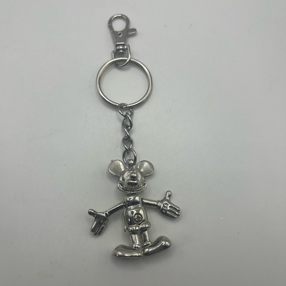 Disney Accessories - 💕Disney Mickey Keychain 💕